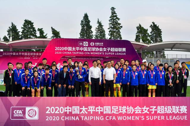 库里揭示视力问题：多年未察觉的隐患